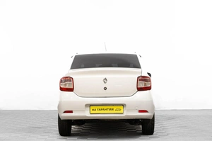 Седан Renault Logan 2017 года, 749000 рублей, Барнаул
