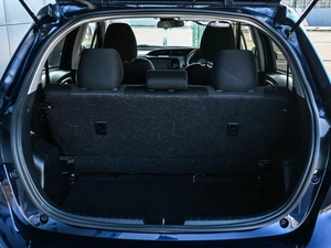 Хетчбэк Toyota Vitz 2019 года, 1159000 рублей, Кирилловка