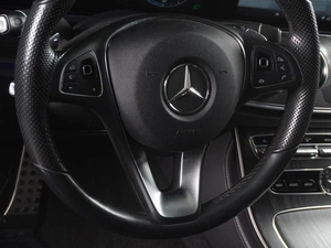 Седан Mercedes-benz E-класс 2018 года, 4134000 рублей, Красный Пахарь