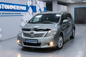 Минивэн Toyota Verso 2010 года, 1008000 рублей, Солонцы