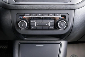 Внедорожник Volkswagen Tiguan 2015 года, 1749000 рублей, Пермь