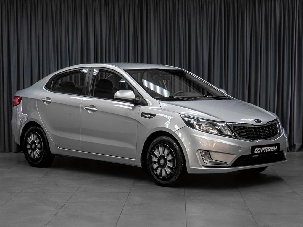 Седан Kia Rio 2013 года, 899000 рублей, Тюмень