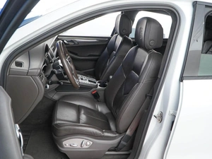 Внедорожник Porsche Macan Turbo 2015 года, 2700055 рублей, Москва