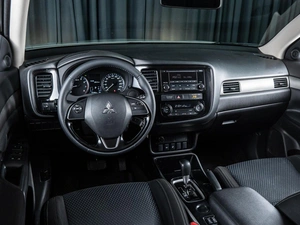 Внедорожник Mitsubishi Outlander 2018 года, 1820000 рублей, Волгоград