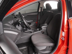 Хетчбэк Ford Focus 2012 года, 940000 рублей, Минеральные Воды