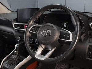 Внедорожник Toyota Raize 2019 года, 1560000 рублей, Омск