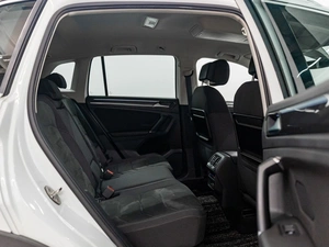 Внедорожник Volkswagen Tiguan 2016 года, 1950000 рублей, Красноярск