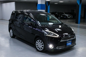 Минивэн Toyota Sienta 2017 года, 1308000 рублей, Солонцы