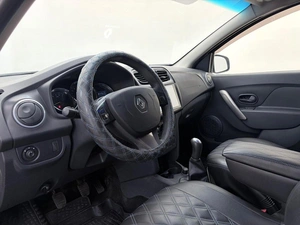 Хетчбэк Renault Sandero 2014 года, 777000 рублей, Орёл