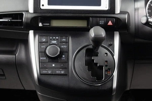 Минивэн Toyota Wish 2013 года, 1529000 рублей, Оренбург