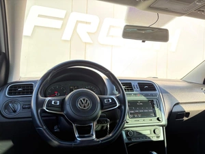 Седан Volkswagen Polo 2018 года, 1365000 рублей, Ижевск