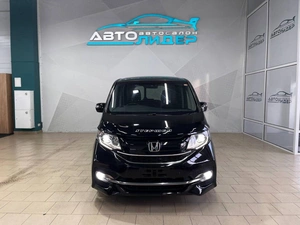 Минивэн Honda Stepwgn Spada 2015 года, 1949000 рублей, Красноярск