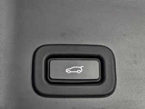 Внедорожник Land Rover Range Rover Evoque 2021 года, 4700000 рублей, Красноярск