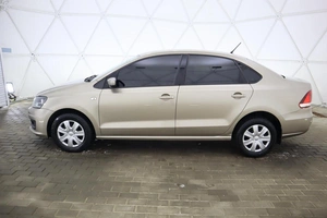 Седан Volkswagen Polo 2015 года, 970000 рублей, Обнинск