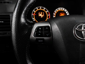 Седан Toyota Corolla 2012 года, 1199000 рублей, Тюмень