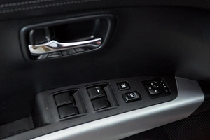 Внедорожник Mitsubishi Outlander 2010 года, 1199000 рублей, Красноярск