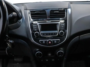 Хетчбэк Hyundai Solaris 2015 года, 929000 рублей, Красноярск