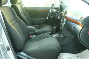 Седан Toyota Avensis 2008 года, 949000 рублей, Омск