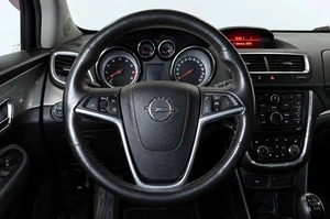 Внедорожник Opel Mokka 2014 года, 929000 рублей, Челябинск