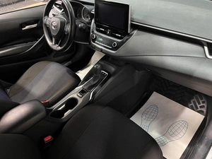 Седан Toyota Corolla 2020 года, 1699000 рублей, Красноярск