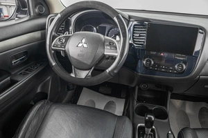 Внедорожник Mitsubishi Outlander 2013 года, 1599000 рублей, Барнаул
