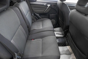 Внедорожник Toyota RAV4 2004 года, 789000 рублей, Барнаул