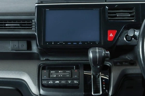 Минивэн Honda Stepwgn Spada 2015 года, 1789000 рублей, Новосибирск