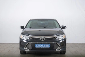 Седан Toyota Camry 2018 года, 1899000 рублей, Томск