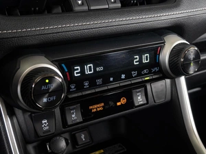 Внедорожник Toyota RAV4 2020 года, 3050000 рублей, Краснодар