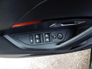 Внедорожник Peugeot 2008 2021 года, 1890000 рублей, Владимир