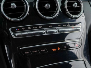 Универсал Mercedes-benz C-класс 2020 года, 2650000 рублей, Москва