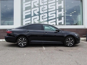 Седан Volkswagen Passat 2023 года, 3550000 рублей, Владимир