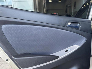 Хетчбэк Hyundai Solaris 2014 года, 890000 рублей, Уфа