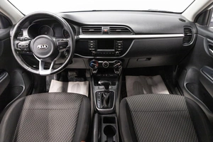 Хетчбэк Kia Rio X-Line 2018 года, 1089000 рублей, Новосибирск