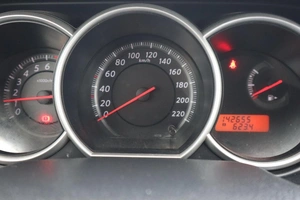 Хэтчбек Nissan Tiida 2010 года, 800000 рублей, Мирное