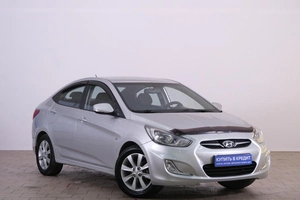 Седан Hyundai Solaris 2011 года, 859000 рублей, Омск