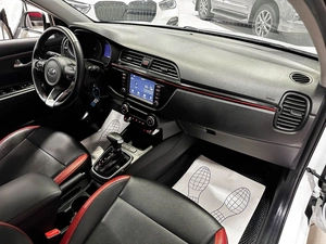 Седан Kia Rio 2020 года, 1697000 рублей, Красноярск