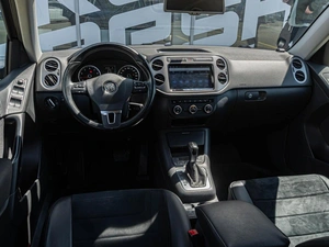 Внедорожник Volkswagen Tiguan 2016 года, 1590000 рублей, Краснодар