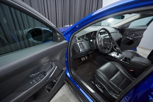 Внедорожник Jaguar E-Pace 2019 года, 2699000 рублей, Красноярск