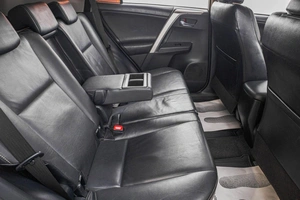 Внедорожник Toyota RAV4 2015 года, 2399000 рублей, Барнаул