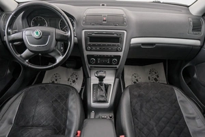 Лифтбек Skoda Octavia 2011 года, 899000 рублей, Красноярск