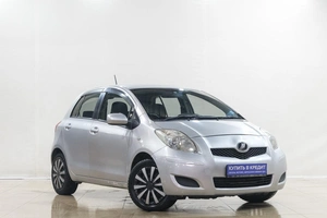 Хетчбэк Toyota Vitz 2009 года, 629000 рублей, Новокузнецк