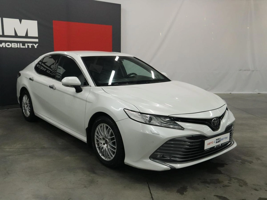 Седан Toyota Camry 2018 года, 2680000 рублей, Курск