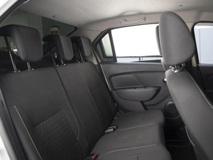 Седан Renault Logan 2019 года, 930000 рублей, Омск