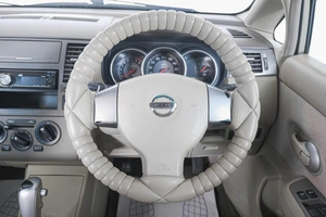 Седан Nissan Tiida Latio 2006 года, 579000 рублей, Кемерово