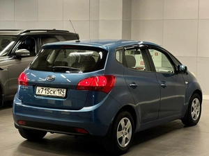 Минивэн Kia Venga 2011 года, 897000 рублей, Красноярск