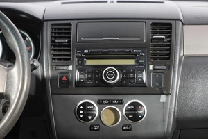 Хетчбэк Nissan Tiida 2012 года, 829000 рублей, Новосибирск