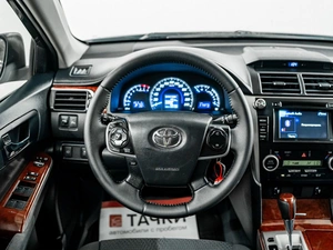 Седан Toyota Camry 2013 года, 1475000 рублей, Красноярск