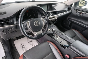 Седан Lexus ES 2015 года, 2099000 рублей, Красноярск