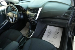 Седан Hyundai Solaris 2011 года, 959000 рублей, Омск